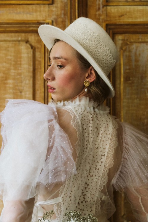 WHITE LACE