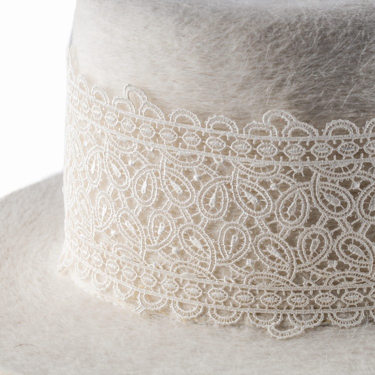 WHITE LACE